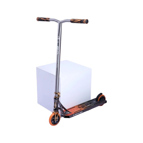 LEO PRO SX – קורקינט פעלולים עם כידון טיטניום